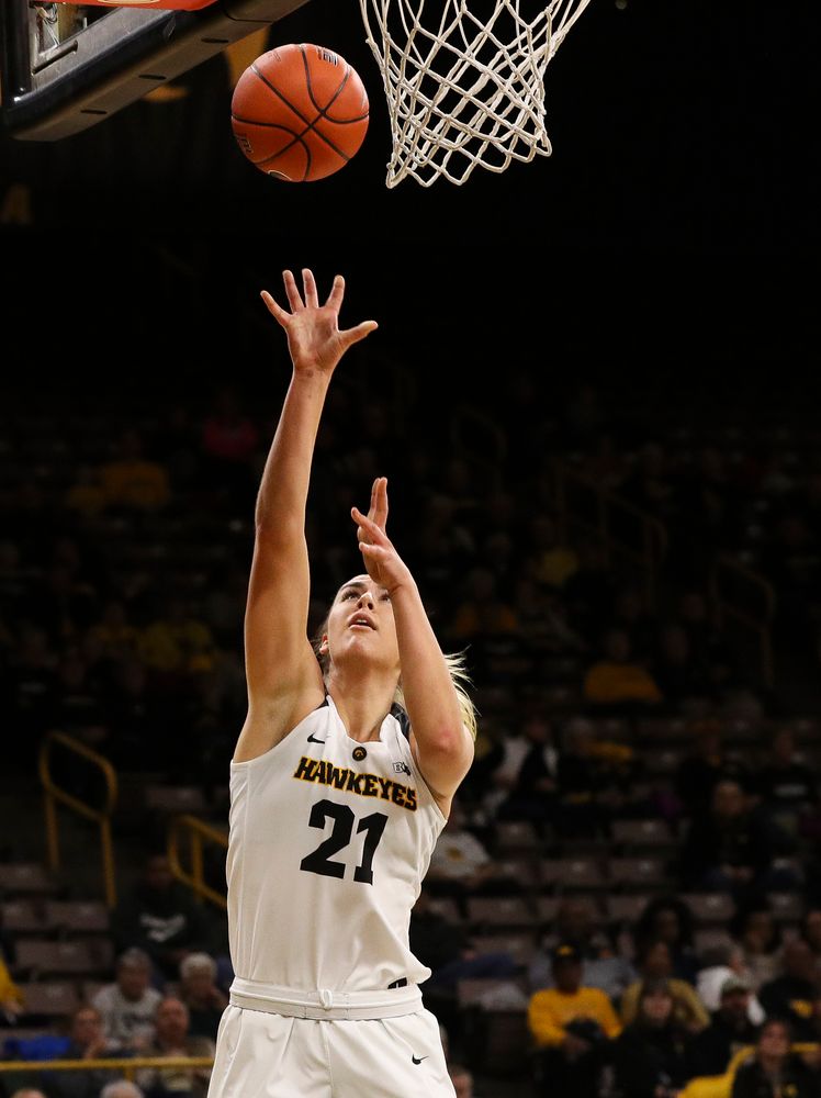 Iowa Hawkeyes forward Hannah Stewart (21) goes up for a layup during a game against North Carolina Central at Carver-Hawkeye Arena on November 17, 2018. (Tork Mason/hawkeyesports.com)