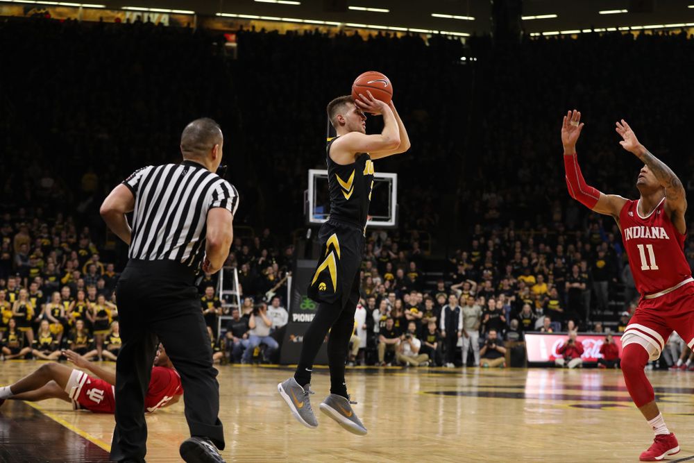 Iowa Hawkeyes guard Jordan Bohannon (3) against the Indiana Hoosiers Friday, February 22, 2019 at Carver-Hawkeye Arena. (Brian Ray/hawkeyesports.com)