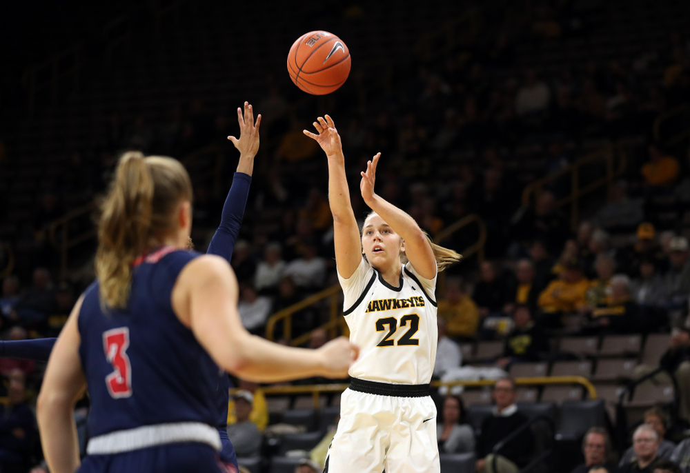Iowa Hawkeyes guard Kathleen Doyle (22) against Florida Atlantic University Thursday, November 7, 2019 at Carver-Hawkeye Arena. (Brian Ray/hawkeyesports.com)