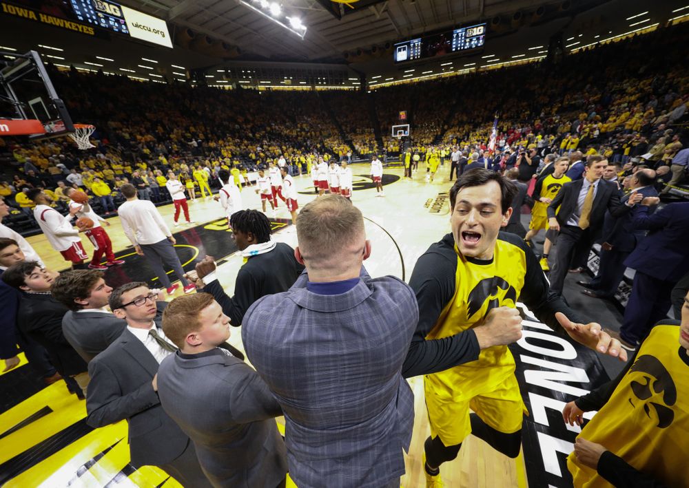 Iowa Hawkeyes forward Ryan Kriener (15) against the Wisconsin Badgers Friday, November 30, 2018 at Carver-Hawkeye Arena. (Brian Ray/hawkeyesports.com)