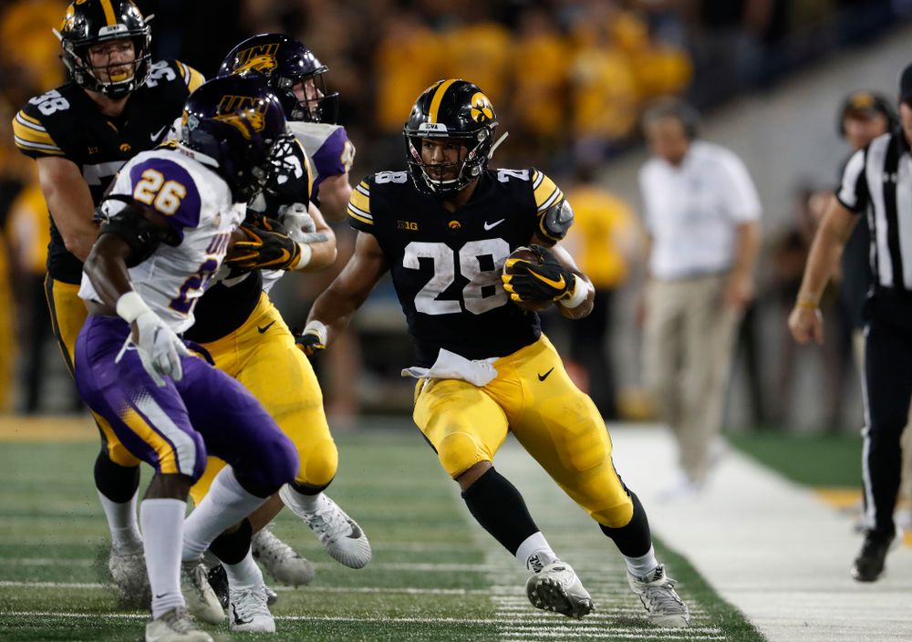 Iowa Hawkeyes running back Toren Young (28) against the Northern Iowa Panthers Saturday, September 15, 2018 at Kinnick Stadium. (Brian Ray/hawkeyesports.com)