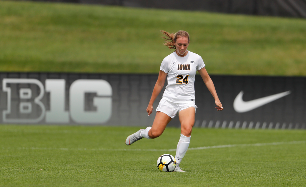 Iowa Hawkeyes Sara Wheaton (24) against the Creighton Bluejays Sunday, August 19, 2018 at the Iowa Soccer Complex. (Brian Ray/hawkeyesports.com)