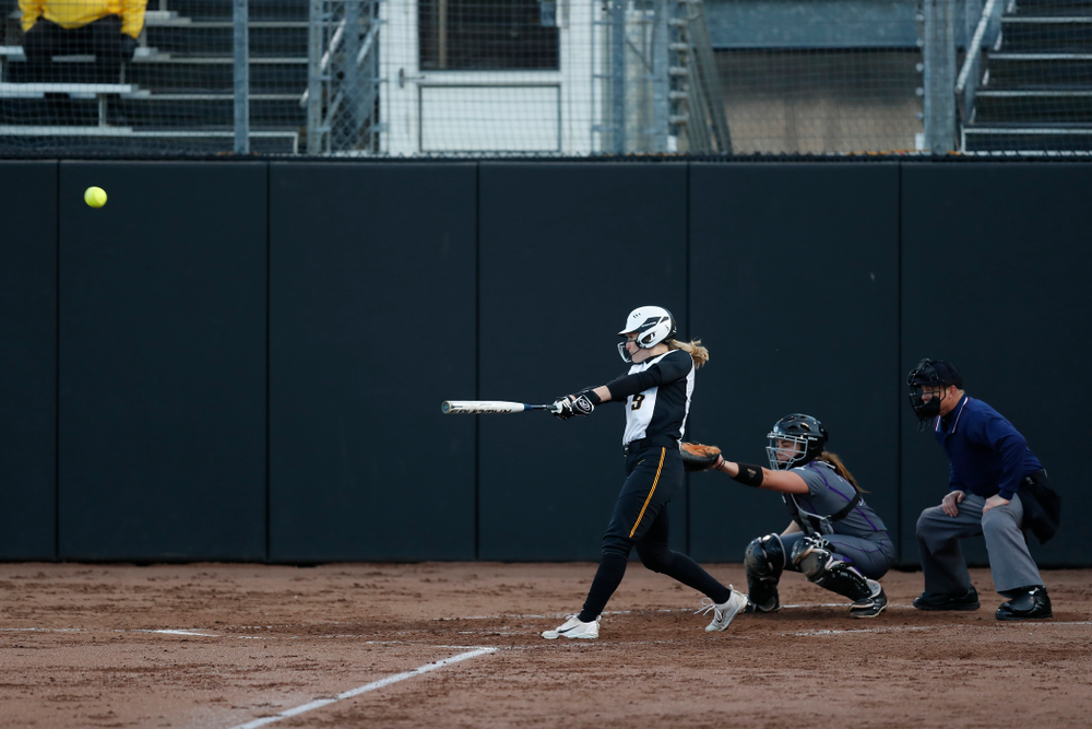 Iowa Hawkeyes infielder Sarah Kurtz (9) against Western Illinois Tuesday, April 17, 2018 at Bob Pearl Field. (Brian Ray/hawkeyesports.com)