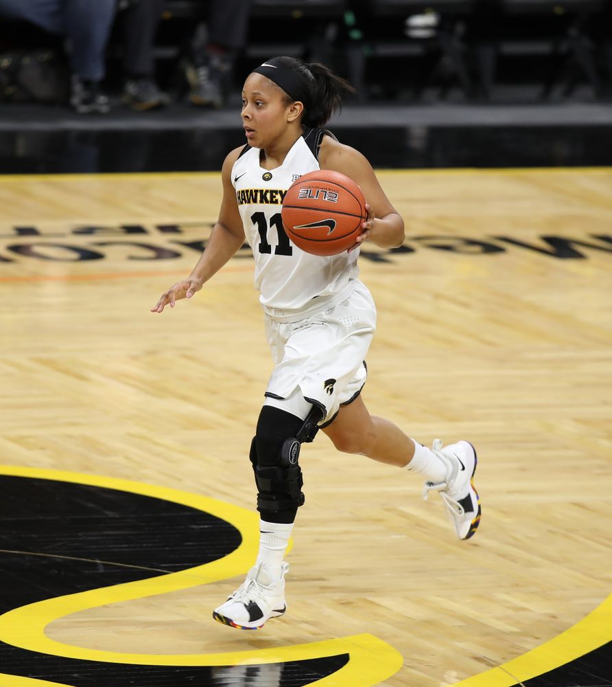 Iowa Hawkeyes guard Tania Davis (11) against the Nebraska Cornhuskers Thursday, January 3, 2019 at Carver-Hawkeye Arena. (Brian Ray/hawkeyesports.com)