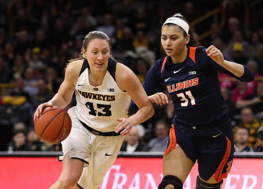 Iowa Hawkeyes forward Amanda Ollinger (43) against the Illinois Fighting Illini Thursday, February 14, 2019 at Carver-Hawkeye Arena. (Brian Ray/hawkeyesports.com)