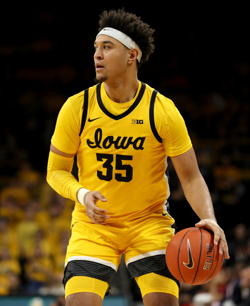 Iowa Hawkeyes forward Cordell Pemsl (35) against the Rutgers Scarlet Knights Wednesday, January 22, 2020 at Carver-Hawkeye Arena. (Brian Ray/hawkeyesports.com)