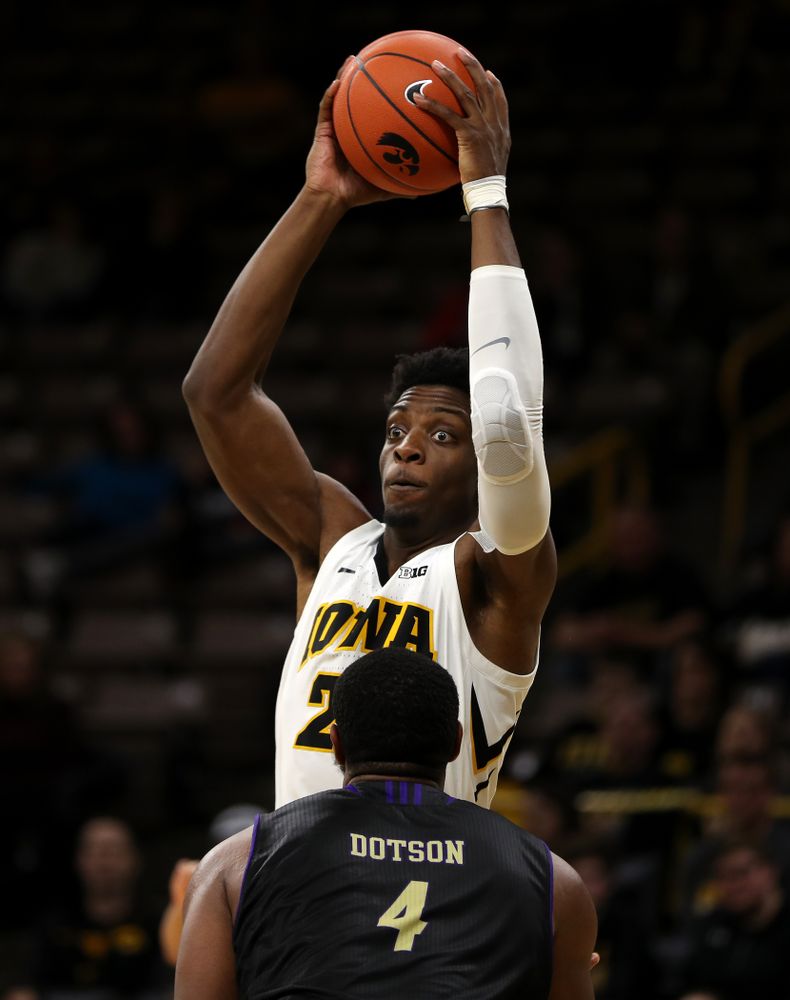 Iowa Hawkeyes forward Tyler Cook (25) against the Western Carolina Catamounts Tuesday, December 18, 2018 at Carver-Hawkeye Arena. (Brian Ray/hawkeyesports.com)