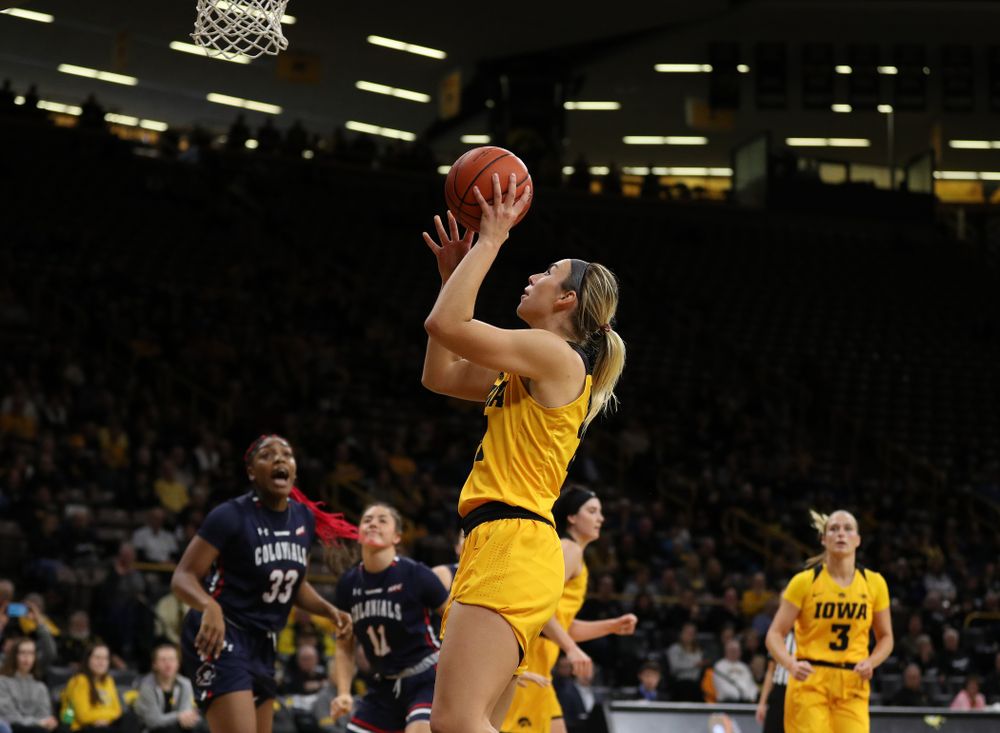 Iowa Hawkeyes forward Hannah Stewart (21) against the Robert Morris Colonials Sunday, December 2, 2018 at Carver-Hawkeye Arena. (Brian Ray/hawkeyesports.com)