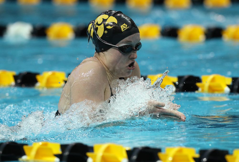 Iowa's Kelsey Drake swims the 200 yard Individual Medley Thursday, November 15, 2018 during the 2018 Hawkeye Invitational at the Campus Recreation and Wellness Center. (Brian Ray/hawkeyesports.com)