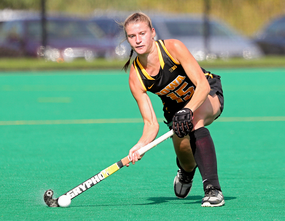 Iowa’s Esme Gibson (15) passes during the first quarter of their match at Grant Field in Iowa City on Friday, Oct 4, 2019. (Stephen Mally/hawkeyesports.com)
