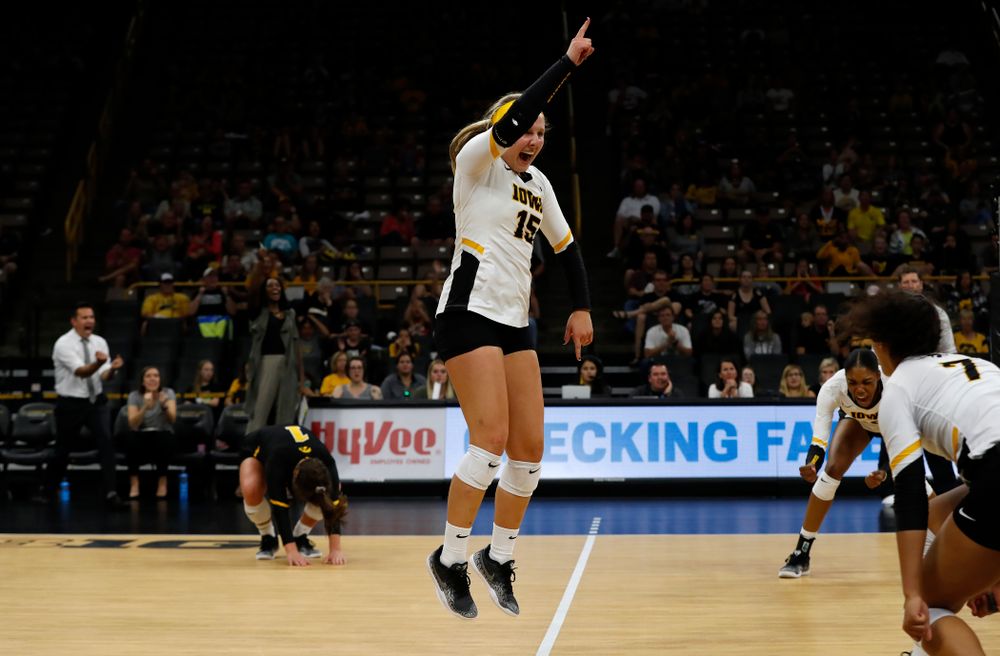 Iowa Hawkeyes defensive specialist Maddie Slagle (15) against the Michigan Wolverines Sunday, September 23, 2018 at Carver-Hawkeye Arena. (Brian Ray/hawkeyesports.com)