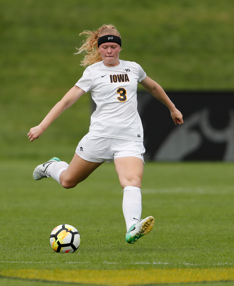 Iowa Hawkeyes Morgan Kemmerling (3) against the Creighton Bluejays Sunday, August 19, 2018 at the Iowa Soccer Complex. (Brian Ray/hawkeyesports.com)