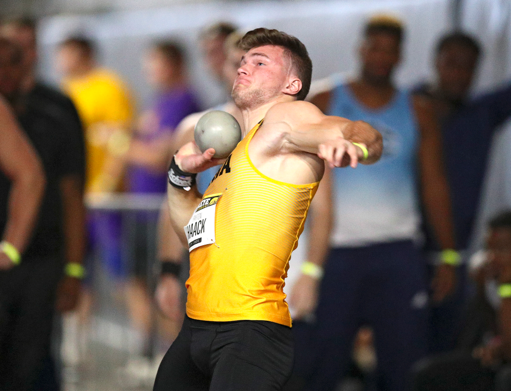 Iowa’s Peyton Haack throws in the men’s shot put event during the Hawkeye Invitational at the Recreation Building in Iowa City on Saturday, January 11, 2020. (Stephen Mally/hawkeyesports.com)