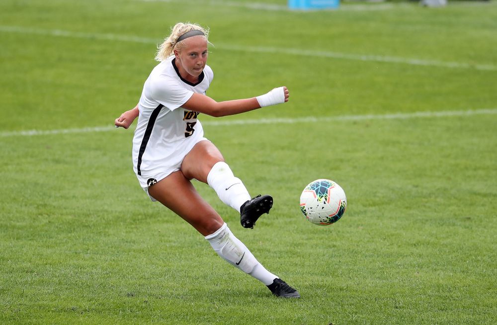 Iowa Hawkeyes defender Samantha Cary (9) during a 6-1 win over Northern Iowa Sunday, August 25, 2019 at the Iowa Soccer Complex. (Brian Ray/hawkeyesports.com)