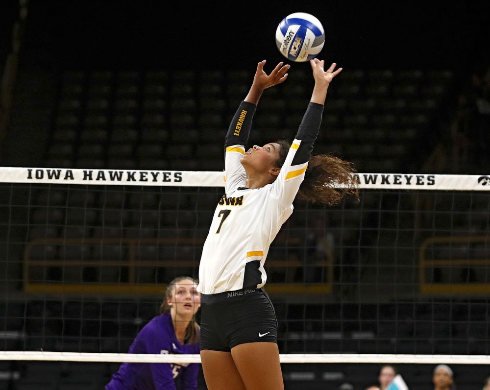 Iowa’s Brie Orr (7) sets the ball during their Big Ten/Pac-12 Challenge match at Carver-Hawkeye Arena in Iowa City on Saturday, Sep 7, 2019. (Stephen Mally/hawkeyesports.com)