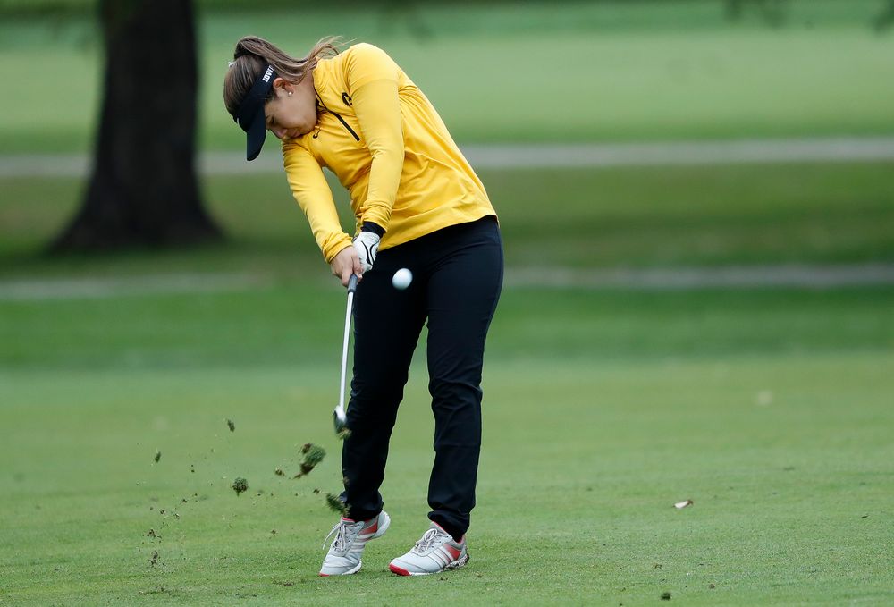Iowa's Manuela Lizarazu hits an approach shot during the Diane Thomason Invitational at Finkbine Golf Course on September 29, 2018. (Tork Mason/hawkeyesports.com)