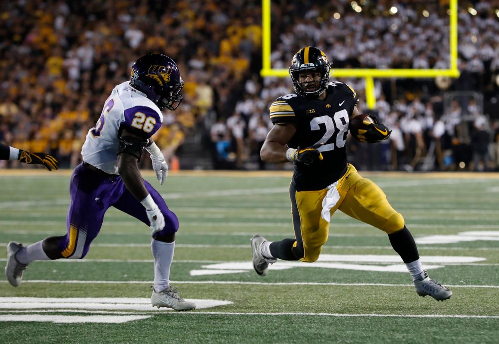 Iowa Hawkeyes running back Toren Young (28) against the Northern Iowa Panthers Saturday, September 15, 2018 at Kinnick Stadium. (Brian Ray/hawkeyesports.com)