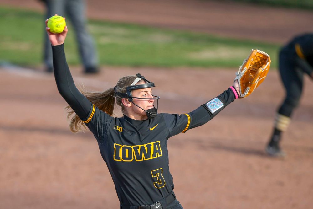 Iowa pitcher Allison Doocy (3) at softball vs Illinois game 3 on Saturday, April 13, 2019 at Bob Pearl Field. (Lily Smith/hawkeyesports.com)