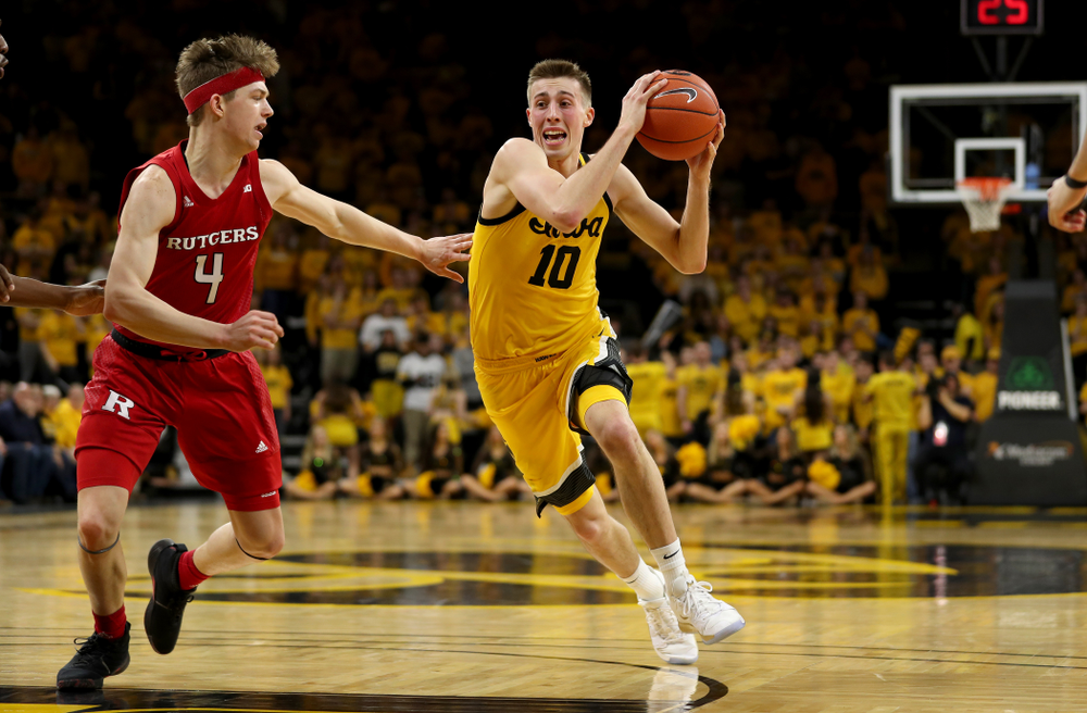 Iowa Hawkeyes guard Joe Wieskamp (10) against the Rutgers Scarlet Knights Wednesday, January 22, 2020 at Carver-Hawkeye Arena. (Brian Ray/hawkeyesports.com)