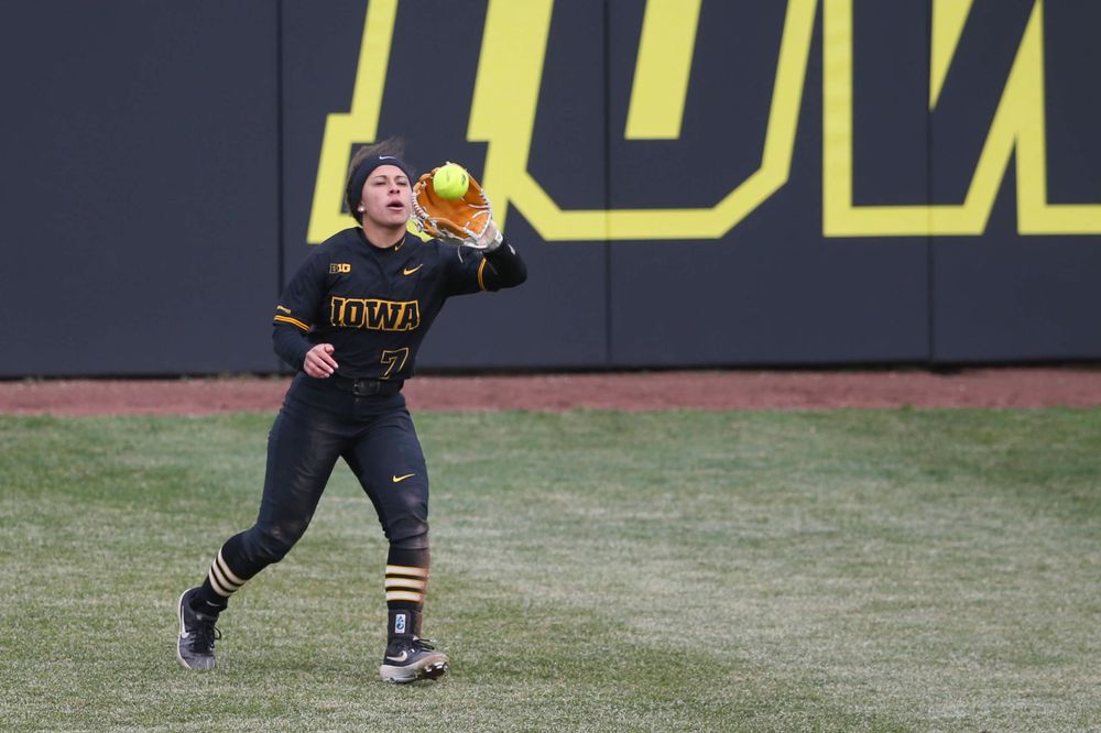 Iowa outfielder Lea Thompson (7) at game 2 vs Northwestern on Saturday, March 30, 2019 at Bob Pearl Field. (Lily Smith/hawkeyesports.com)