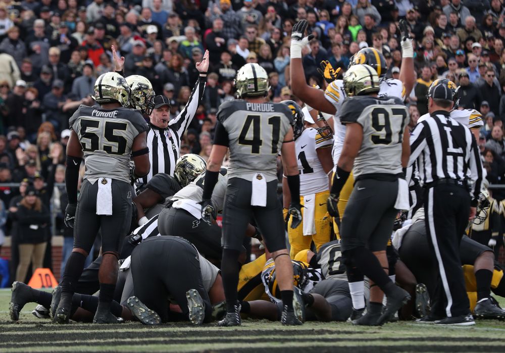 Iowa Hawkeyes quarterback Nate Stanley (4) scores a touchdown against the Purdue Boilermakers Saturday, November 3, 2018 Ross Ade Stadium in West Lafayette, Ind. (Brian Ray/hawkeyesports.com)