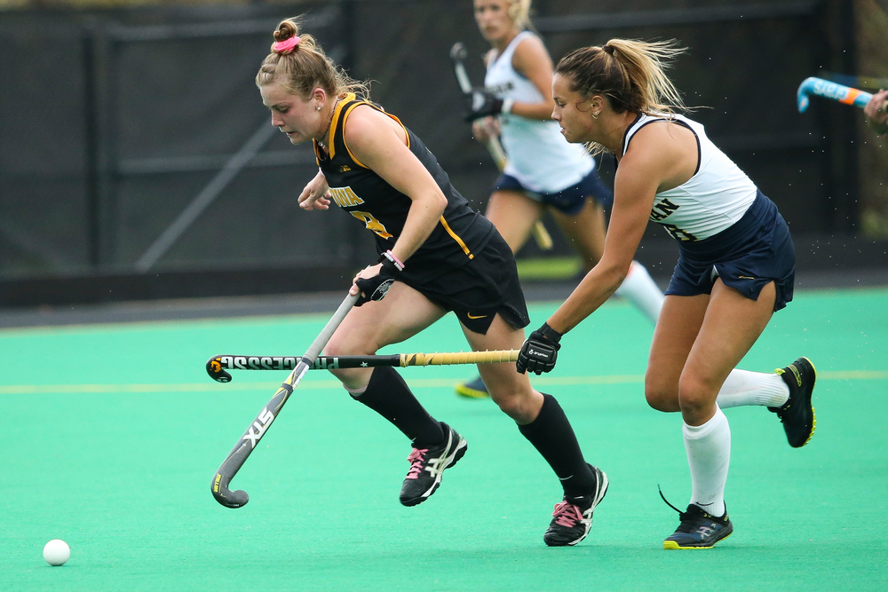 Iowa Hawkeyes midfielder Nikki Freeman (8) dribbles during a game against Michigan at Grant Field on October 5, 2018. (Tork Mason/hawkeyesports.com)