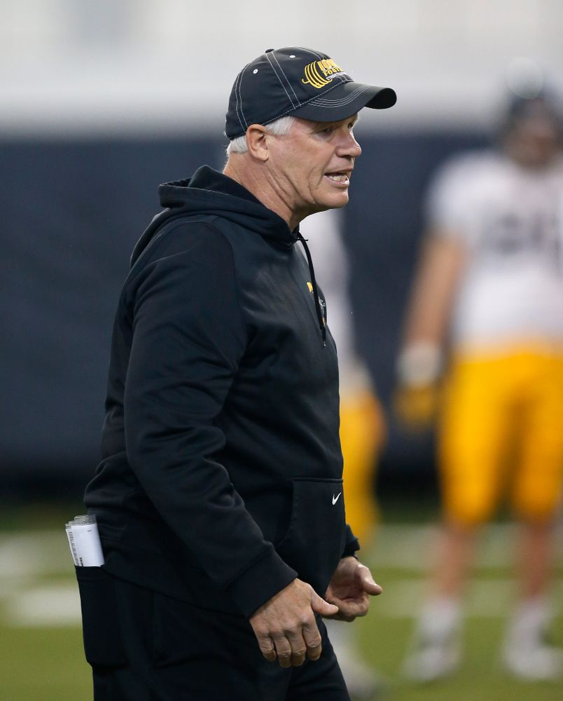 Iowa Hawkeyes defensive line coach Reese Morgan watches as his unit battles the offensive line during spring practice Saturday, April 2, 2016 in the indoor facility at the Hansen Football Performance Center. (Brian Ray/hawkeyesports.com)