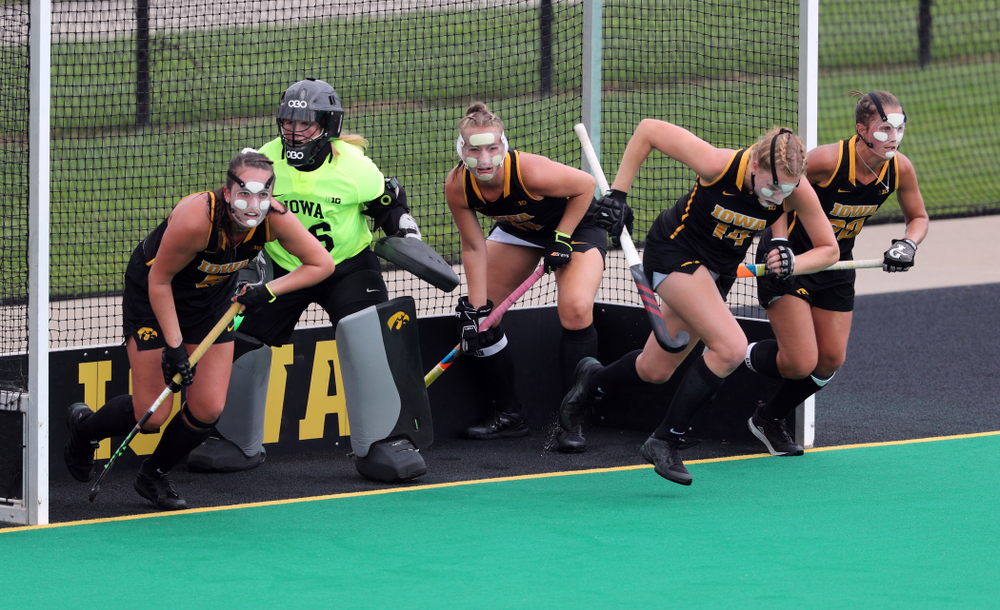 The Iowa Hawkeyes defend a penalty corner against the Duke Blue Devils Sunday, September 15, 2019 at Grant Field. (Brian Ray/hawkeyesports.com)