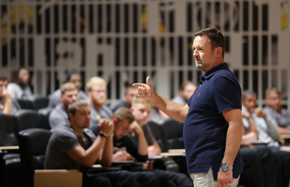 Former University of Iowa defensive back and Oklahoma Head Coach Bob Stoops addresses the Hawkeye Football team as the honorary captain for their game against Miami, Ohio Friday, August 30, 2019 at the Hansen Football Performance Center. (Brian Ray/hawkeyesports.com)