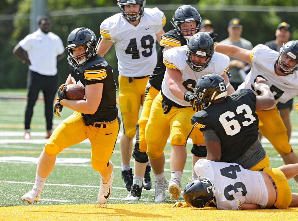 Iowa Hawkeyes’ Monte Pottebaum (38) on a run during Fall Camp Practice No. 10 at the Hansen Football Performance Center in Iowa City on Tuesday, Aug 13, 2019. (Stephen Mally/hawkeyesports.com)