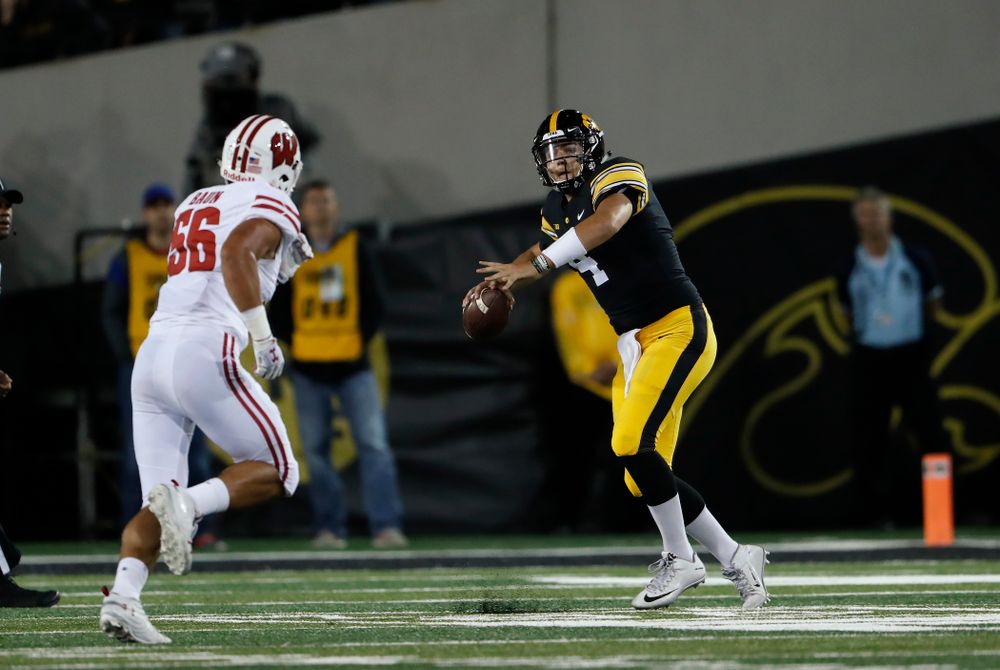 Iowa Hawkeyes quarterback Nate Stanley (4) against the Wisconsin Badgers Saturday, September 22, 2018 at Kinnick Stadium. (Brian Ray/hawkeyesports.com)