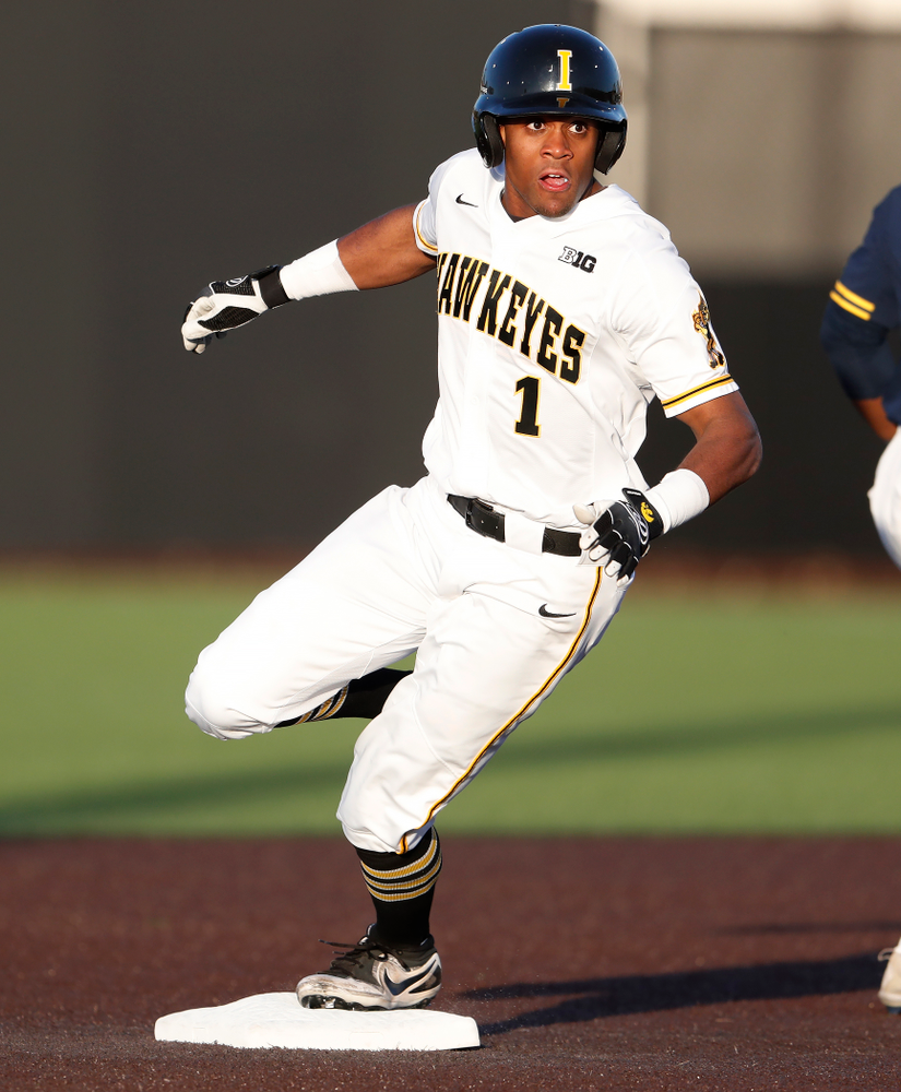 Iowa Hawkeyes third baseman Lorenzo Elion (1) against the Michigan Wolverines Friday, April 27, 2018 at Duane Banks Field in Iowa City. (Brian Ray/hawkeyesports.com)