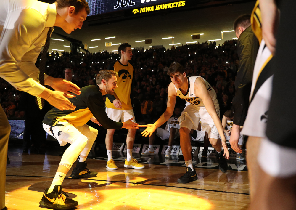 Iowa Hawkeyes forward Luka Garza (55) against the Northwestern Wildcats Sunday, February 10, 2019 at Carver-Hawkeye Arena. (Brian Ray/hawkeyesports.com)