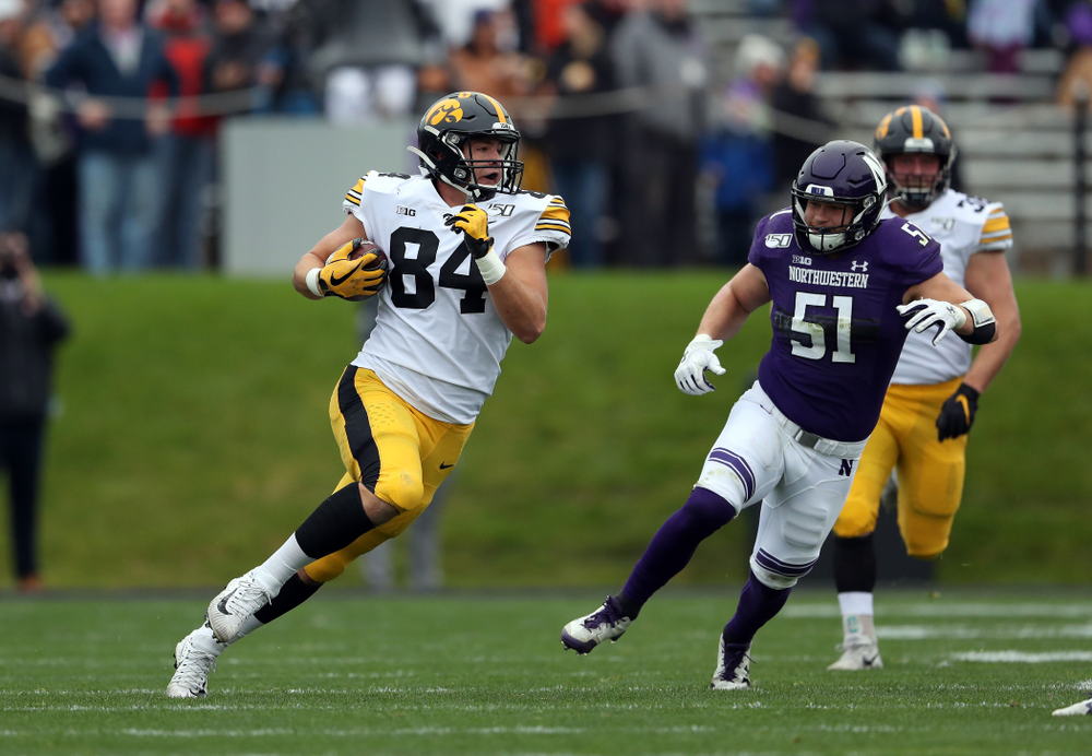 Iowa Hawkeyes tight end Sam LaPorta (84) makes a catch against the Northwestern Wildcats Saturday, October 26, 2019 at Ryan Field in Evanston, Ill. (Brian Ray/hawkeyesports.com)
