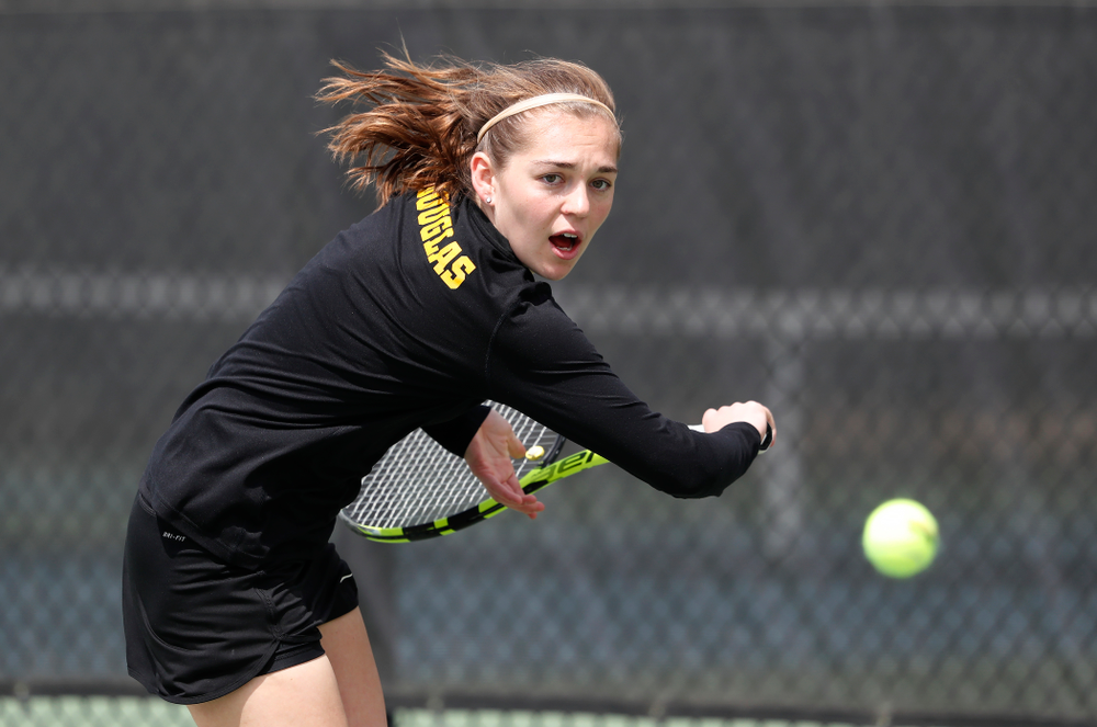Iowa's Zoe Douglas against the Wisconsin Badgers Sunday, April 22, 2018 at the Hawkeye Tennis and Recreation Center. (Brian Ray/hawkeyesports.com)