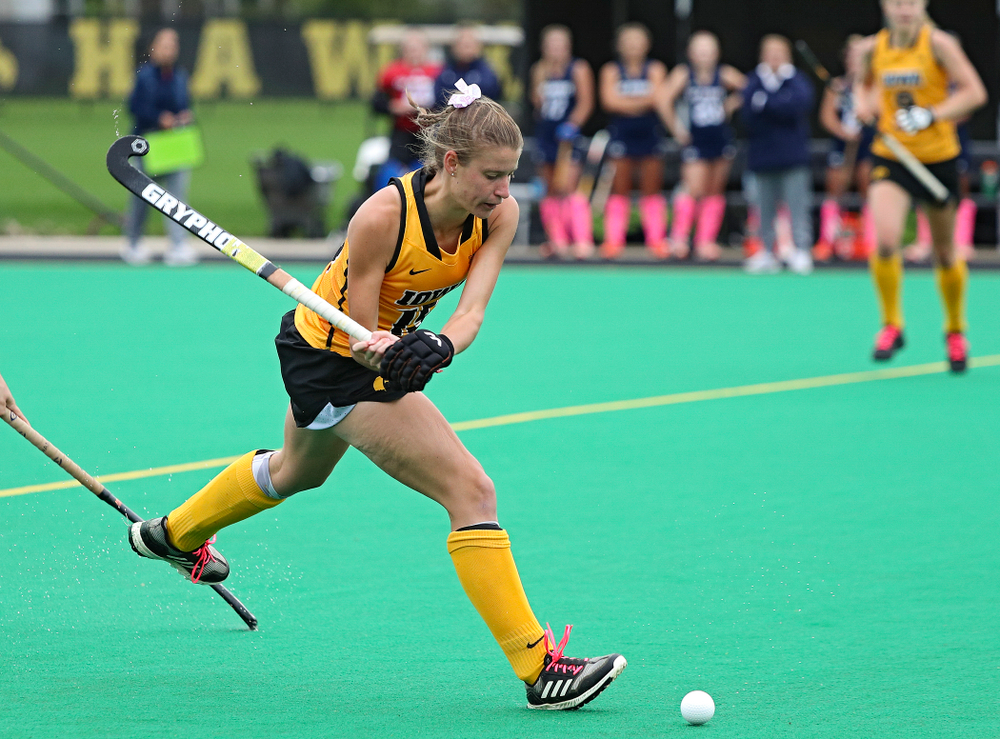 Iowa’s Esme Gibson (15) lines up a shot during the first quarter of their game against UC Davis at Grant Field in Iowa City on Sunday, Oct 6, 2019. (Stephen Mally/hawkeyesports.com)