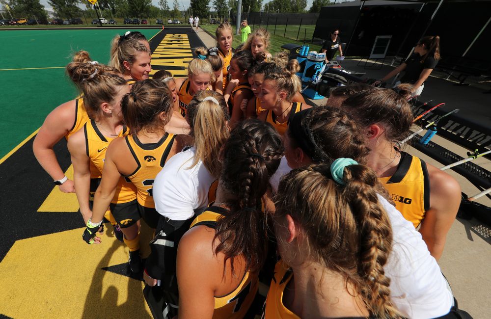 The Iowa Hawkeyes gather before an exhibition game against Northwestern Saturday, August 24, 2019 at Grant Field. (Brian Ray/hawkeyesports.com)