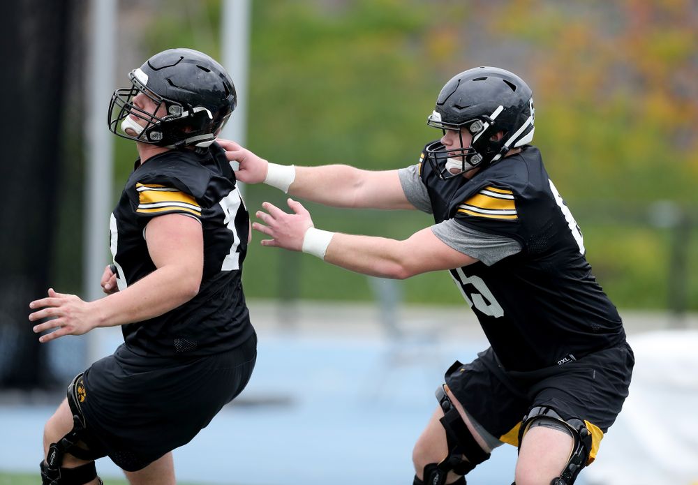 Iowa Hawkeyes offensive lineman Tyler Linderbaum (65) during practice Sunday, December 22, 2019 at Mesa College in San Diego. (Brian Ray/hawkeyesports.com)