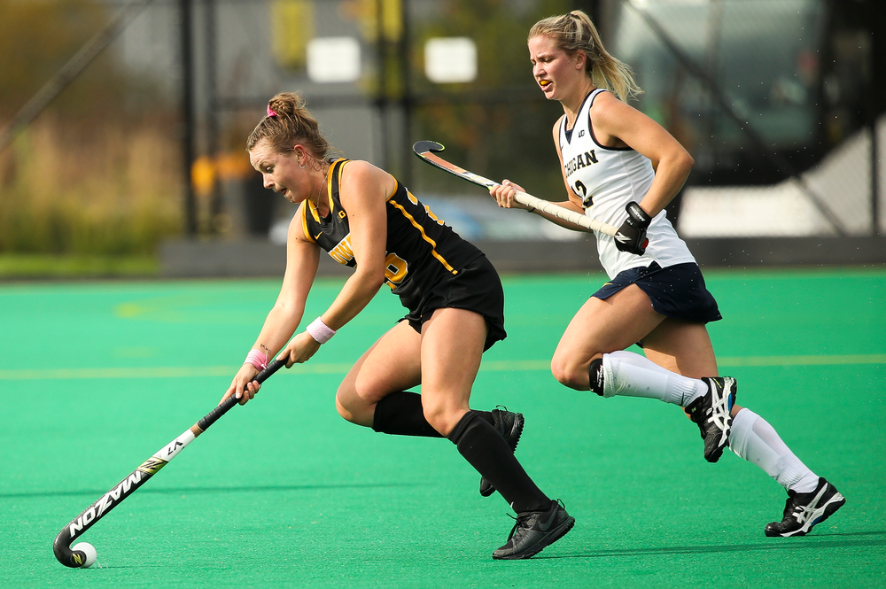 Iowa Hawkeyes forward Madeleine Murphy (26) dribbles during a game against Michigan at Grant Field on October 5, 2018. (Tork Mason/hawkeyesports.com)