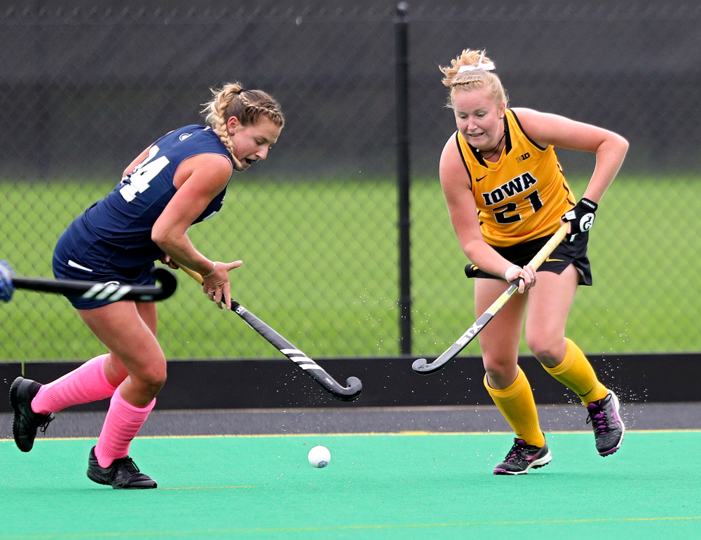 Iowa’s Makenna Maguire (21) closes in on the ball during the first quarter of their game against UC Davis at Grant Field in Iowa City on Sunday, Oct 6, 2019. (Stephen Mally/hawkeyesports.com)