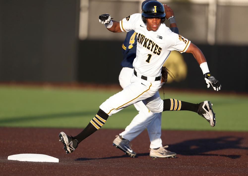 Iowa Hawkeyes third baseman Lorenzo Elion (1) against the Michigan Wolverines Friday, April 27, 2018 at Duane Banks Field in Iowa City. (Brian Ray/hawkeyesports.com)