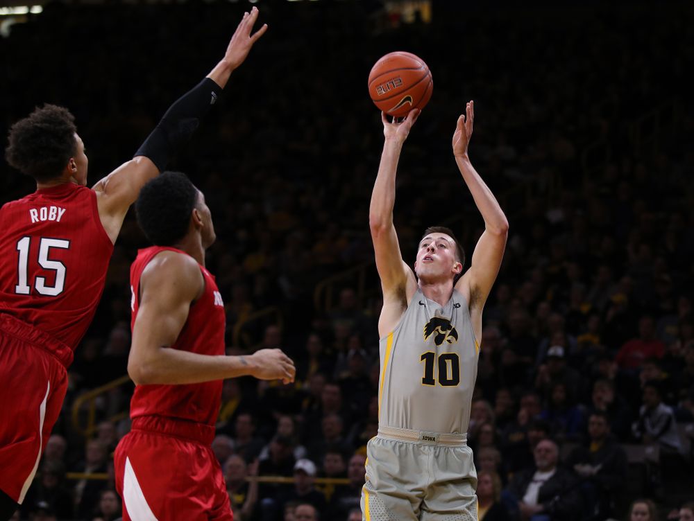 Iowa Hawkeyes guard Joe Wieskamp (10) against the Nebraska Cornhuskers Sunday, January 6, 2019 at Carver-Hawkeye Arena. (Brian Ray/hawkeyesports.com)