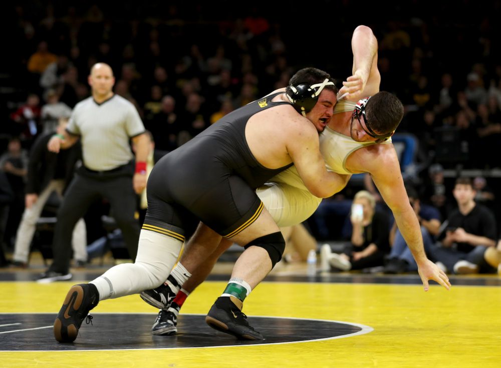 Iowa’s Tony Cassioppi wrestles Ohio State’s Gary Traub at heavyweight Friday, January 24, 2020 at Carver-Hawkeye Arena. Cassioppi won the match 9-3. (Brian Ray/hawkeyesports.com)
