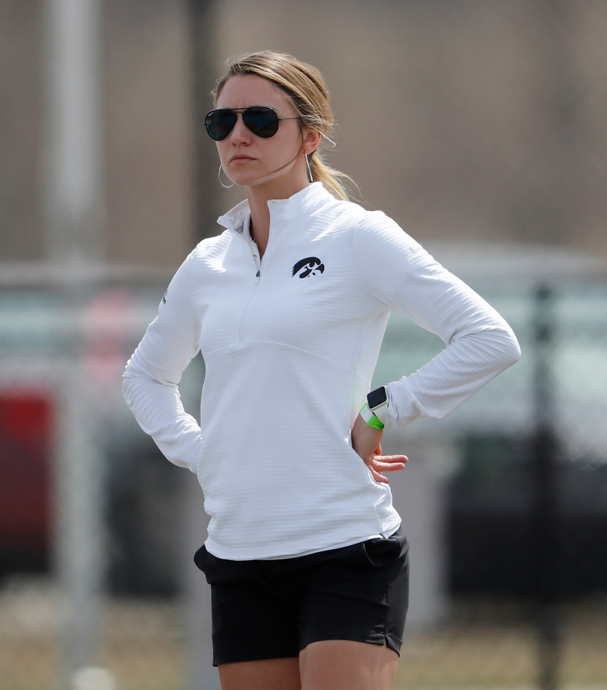 Iowa Hawkeyes assistant coach Paige Knodle during the 2018 MUSCO Twilight Invitational Thursday, April 12, 2018 at the Cretzmeyer Track. (Brian Ray/hawkeyesports.com)