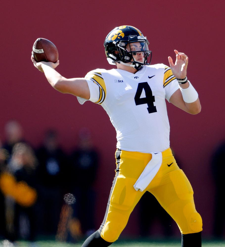 Iowa Hawkeyes quarterback Nate Stanley (4) against the Indiana Hoosiers Saturday, October 13, 2018 at Memorial Stadium, in Bloomington, Ind. (Brian Ray/hawkeyesports.com)