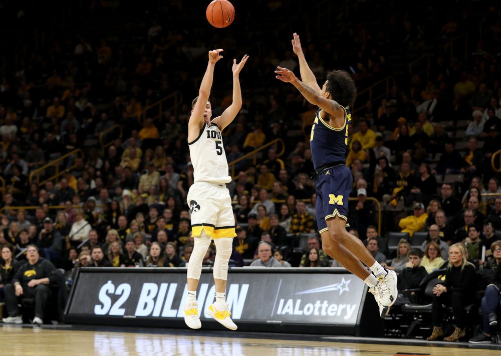 Iowa Hawkeyes guard CJ Fredrick (5) against the Michigan Wolverines Friday, January 17, 2020 at Carver-Hawkeye Arena. (Brian Ray/hawkeyesports.com)