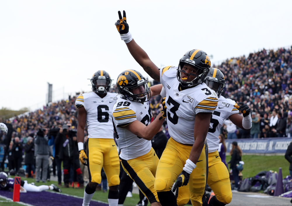 Iowa Hawkeyes wide receiver Tyrone Tracy Jr. (3) scores against the Northwestern Wildcats Saturday, October 26, 2019 at Ryan Field in Evanston, Ill. (Brian Ray/hawkeyesports.com)