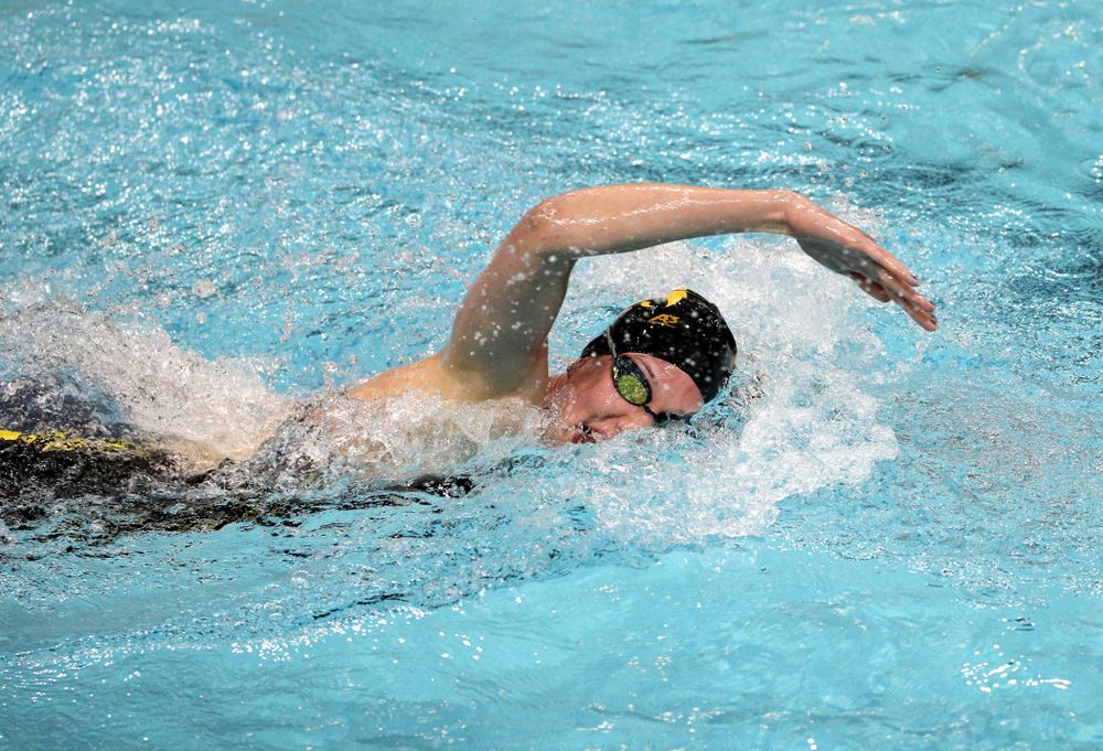 Iowa's Allyssa Fluit swims the 200-yard freestyle against the Iowa State Cyclones in the Iowa Corn Cy-Hawk Series Friday, December 7, 2018 at at the Campus Recreation and Wellness Center. (Brian Ray/hawkeyesports.com)