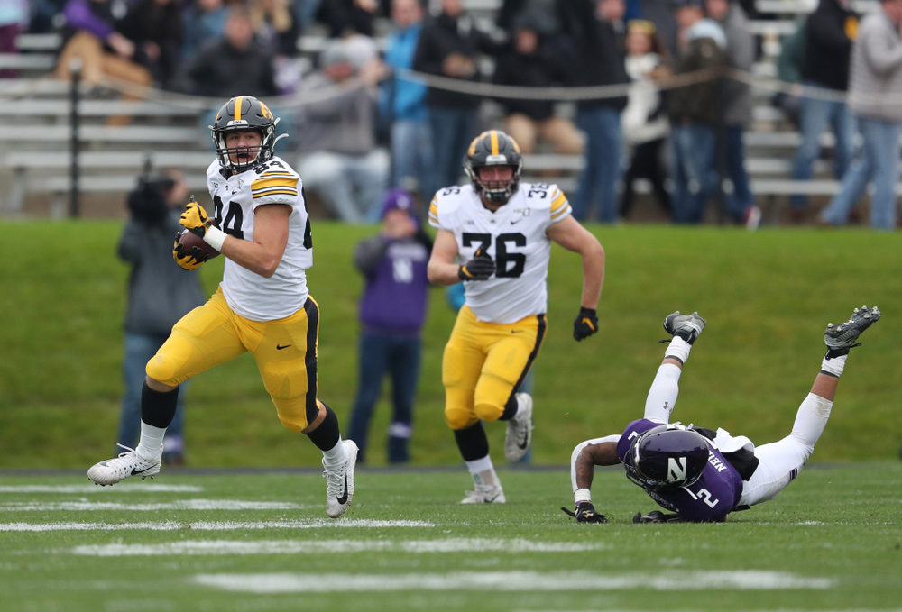 Iowa Hawkeyes tight end Sam LaPorta (84) makes a catch against the Northwestern Wildcats Saturday, October 26, 2019 at Ryan Field in Evanston, Ill. (Brian Ray/hawkeyesports.com)