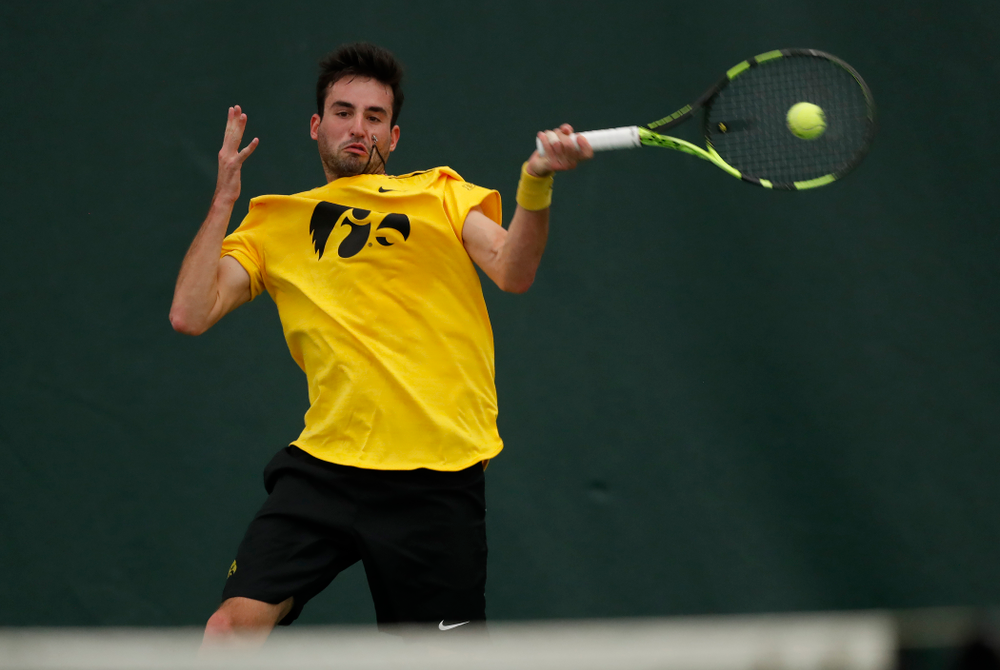 Josh Silverstein against the Illinois Fighting Illini Saturday, March 31, 2018 at Hawkeye Tennis and Recreation Center. (Brian Ray/hawkeyesports.com)